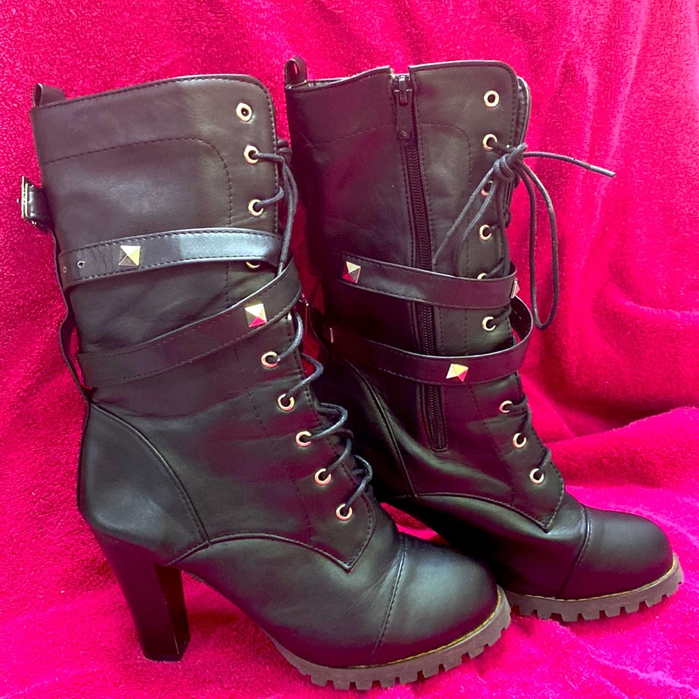 High heeled Vero Cuoio Boots